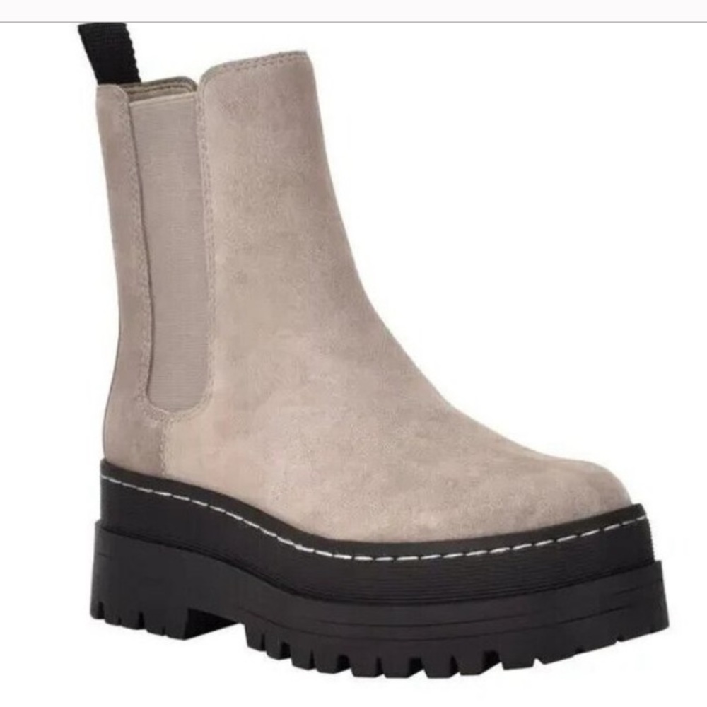 Marc Fisher BNWOT "Pauline" platform Chelsea lug boot sz 9 NEW suede